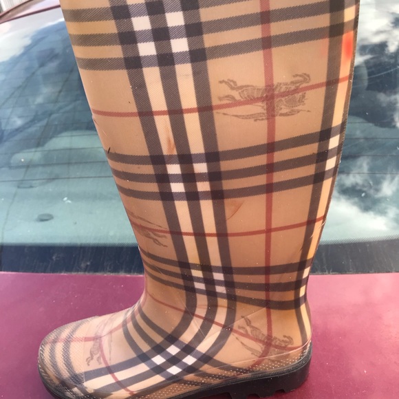Rain boots - Picture 2 of 4